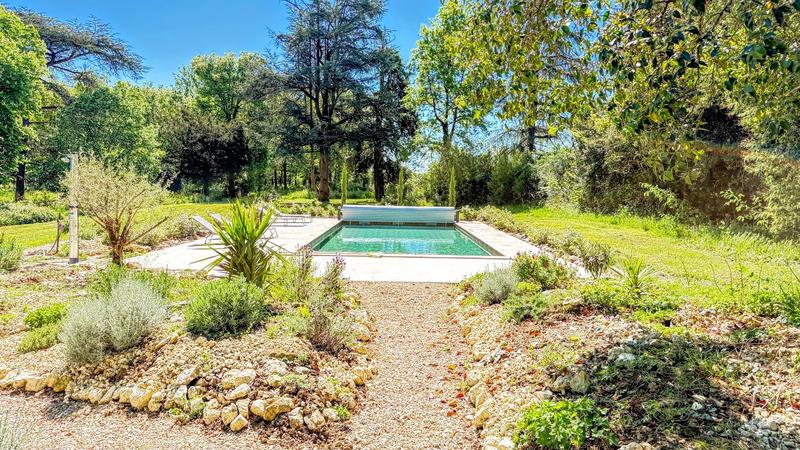 Château - 490 m² - 18 pièces