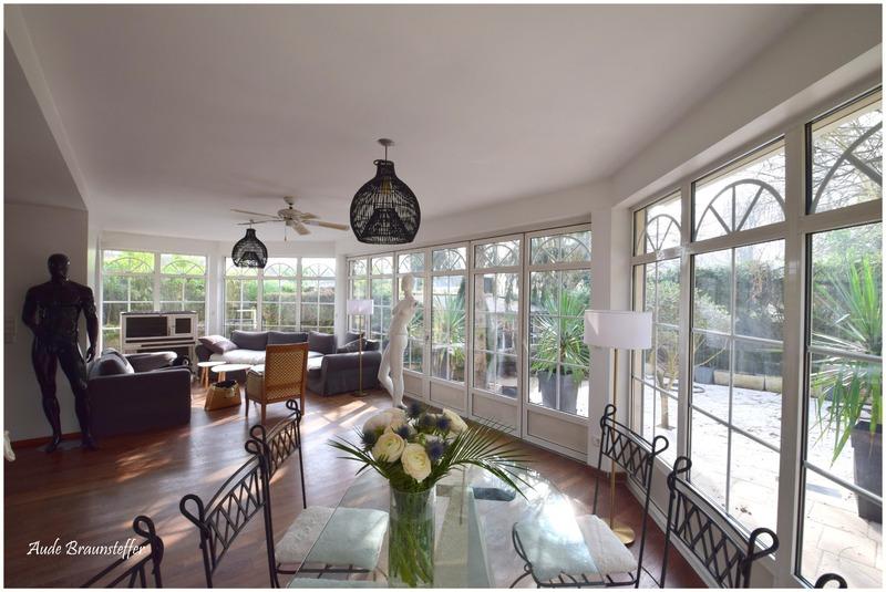 Maison - 273 m² - 9 pièces