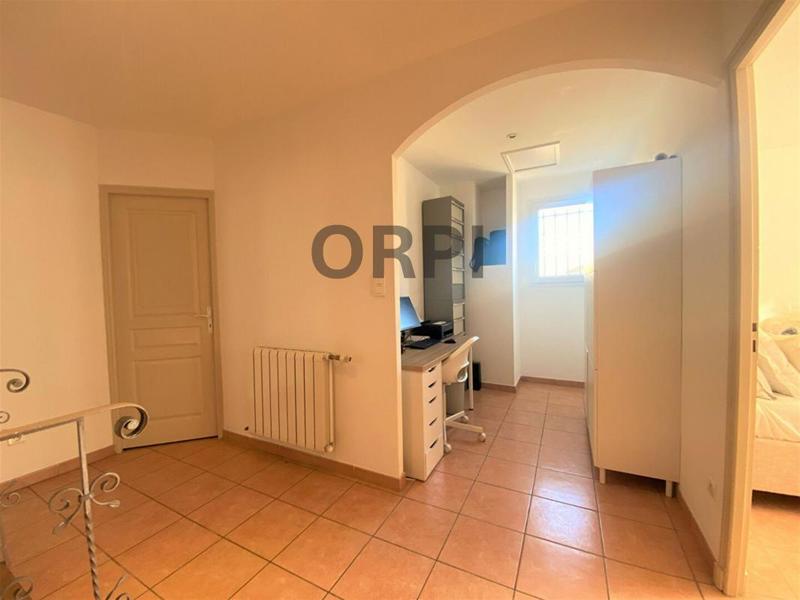 Villa - 212 m² - 8 pièces