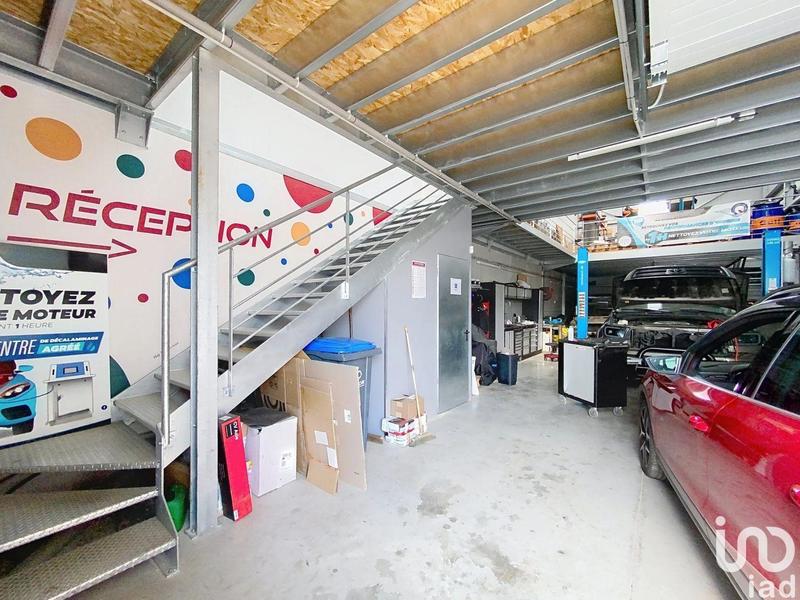 Local commercial - 204 m²