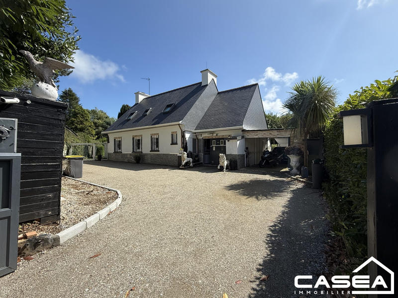 Maison - 99 m² - 5 pièces