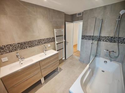 Appartement - 134 m² - 6 pièces