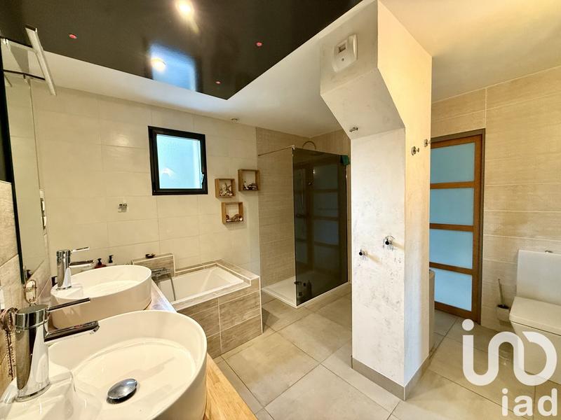 Maison - 190 m² - 7 pièces