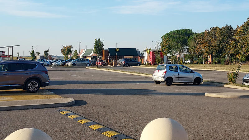 Fonds de commerce - Magasins - 110 m²