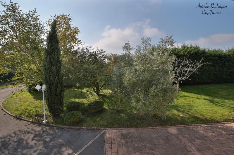 Maison - 208 m² - 7 pièces