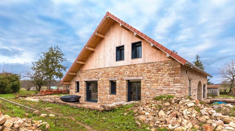 Maison - 228 m² - 7 pièces