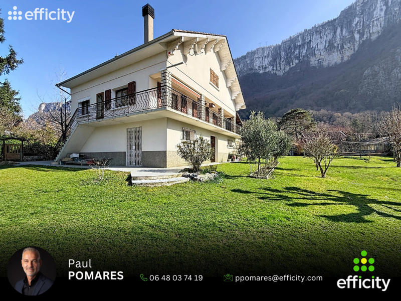 Pavillon - 226 m² - 6 pièces