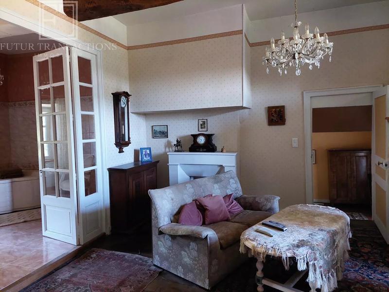 Propriété - 288 m² - 9 pièces