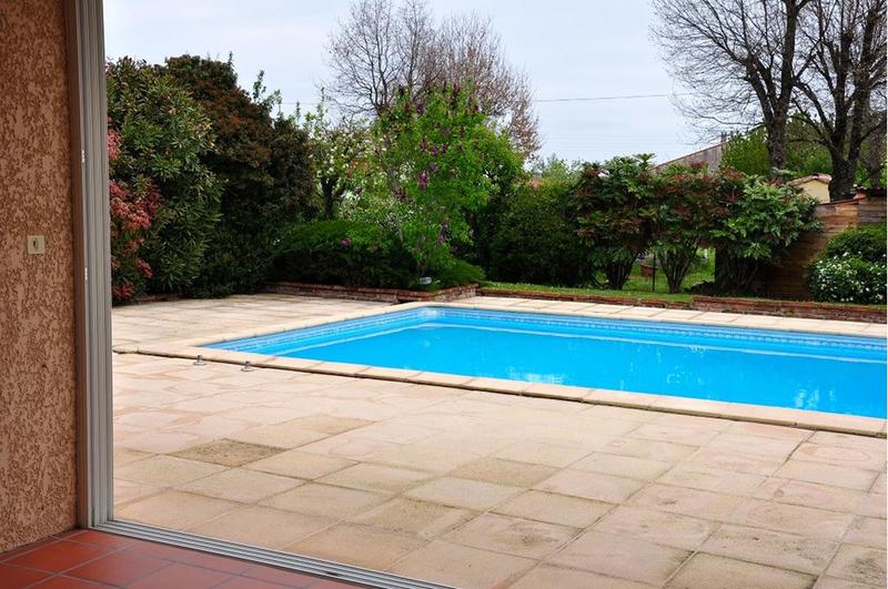 Maison traditionnelle - 240 m² - 8 pièces