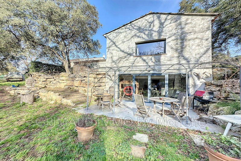 Villa - 360 m² - 9 pièces