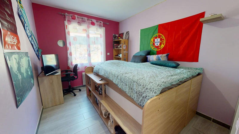 Maison - 100 m² - 5 pièces