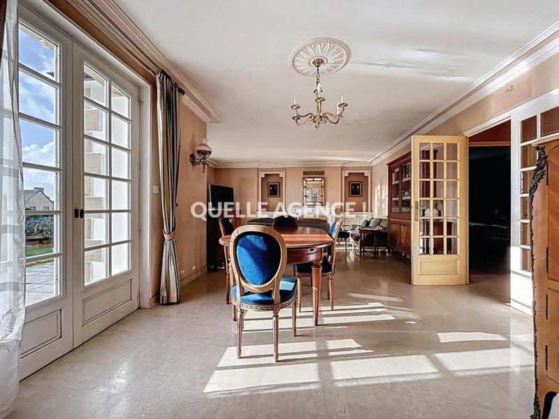 Maison - 141 m² - 8 pièces