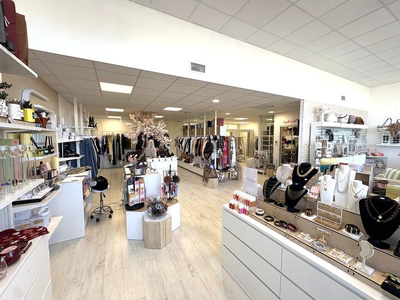 Local commercial - 137 m²