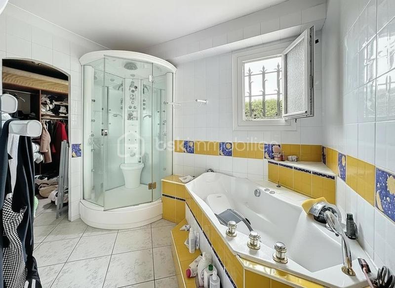 Villa - 210 m² - 6 pièces