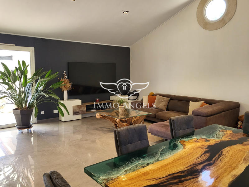 Maison - 192 m² - 8 pièces