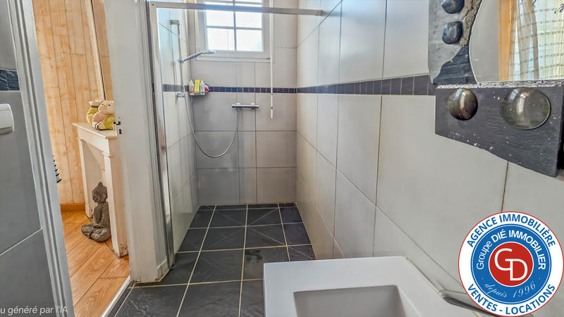 Maison - 93 m² - 5 pièces