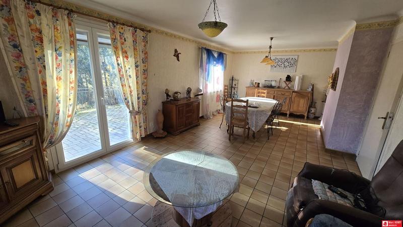 Maison traditionnelle - 130 m² - 7 pièces