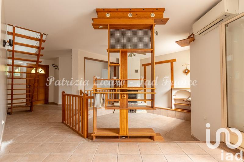 Maison - 167 m² - 7 pièces