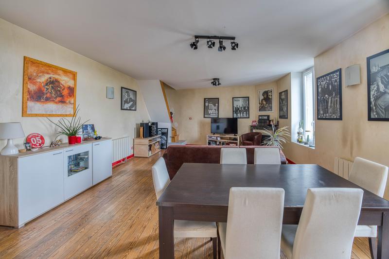 Duplex - 77 m² - 5 pièces