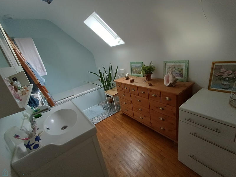 Maison - 97 m² - 7 pièces