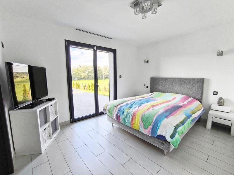 Villa - 204 m² - 8 pièces