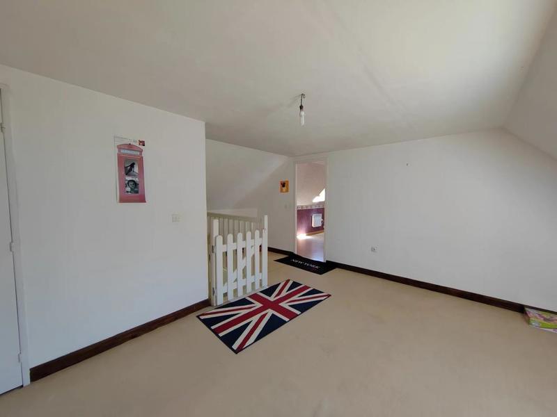 Maison - 140 m² - 5 pièces