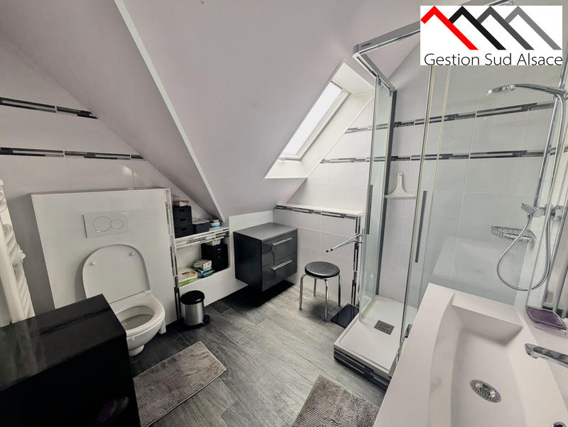 Maison traditionnelle - 103 m² - 5 pièces