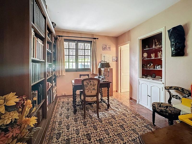 Maison - 199 m² - 7 pièces