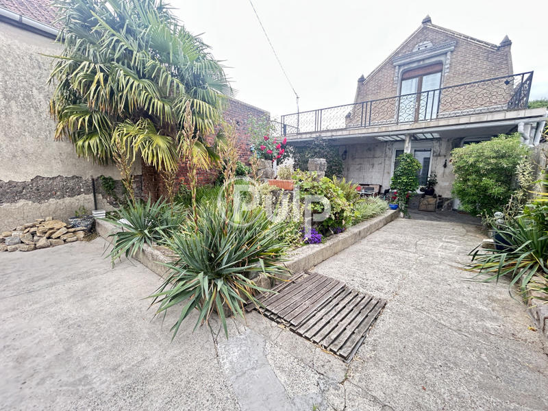 Maison - 122 m² - 4 pièces