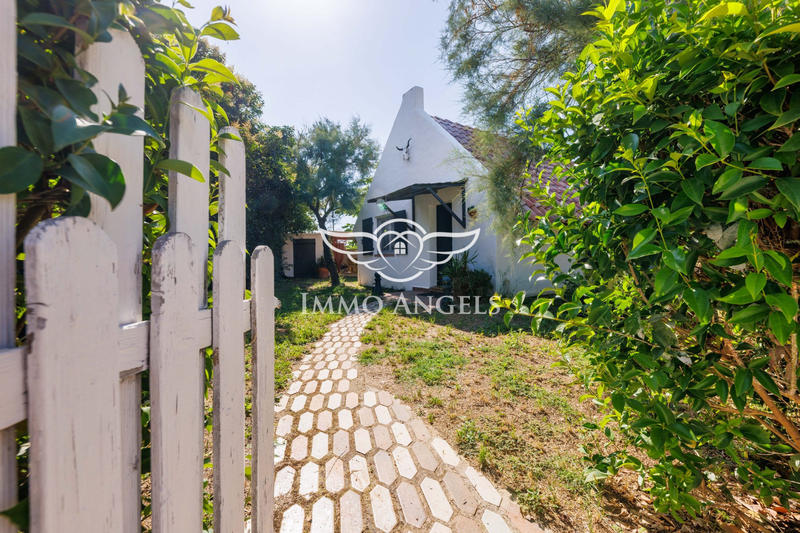 Mas - 575 m² - 21 pièces