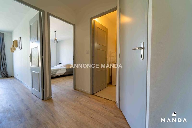 Chambre - 10 m² - 5 pièces