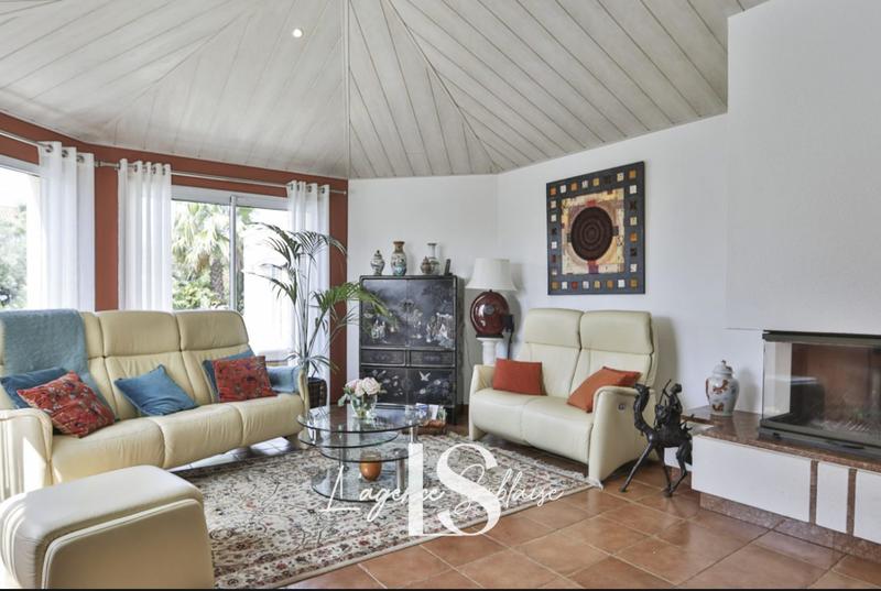 Villa - 202 m² - 7 pièces