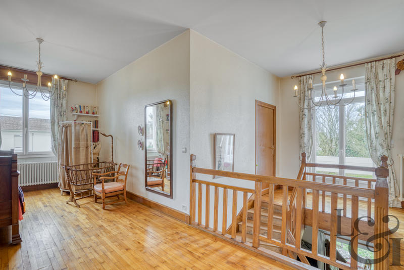 Maison - 162 m² - 6 pièces