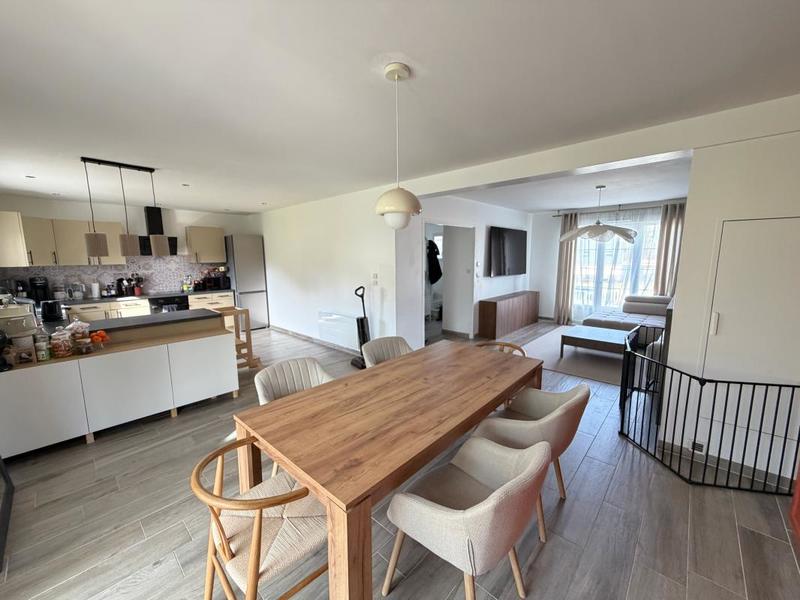 Maison - 152 m² - 6 pièces