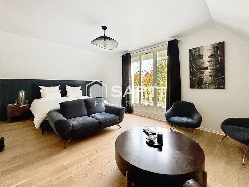 Maison - 202 m² - 7 pièces