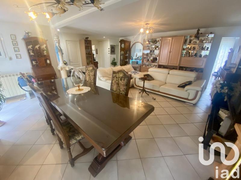 Maison - 104 m² - 5 pièces