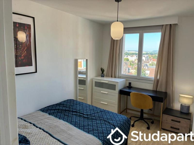 Chambre - 9 m² - 1 pièce