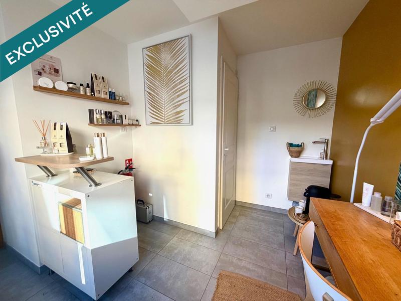 Local commercial - 16 m² - 2 pièces