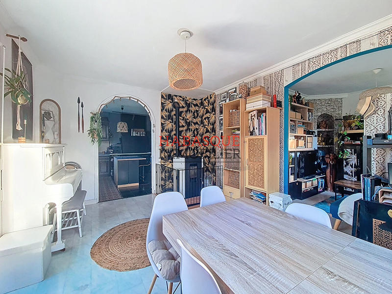 Maison - 102 m² - 7 pièces