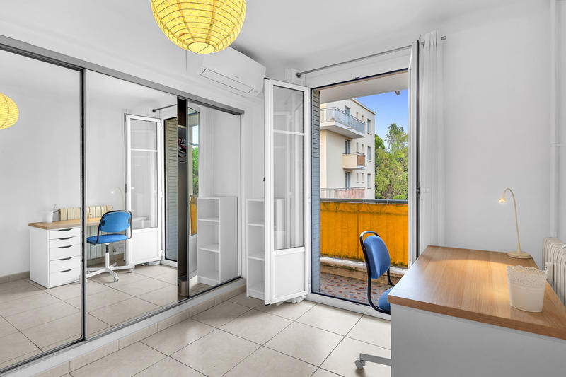 Appartement - 10 m² - 4 pièces