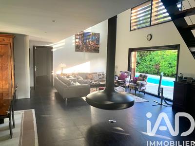 Maison de maîtres - 317 m² - 10 pièces