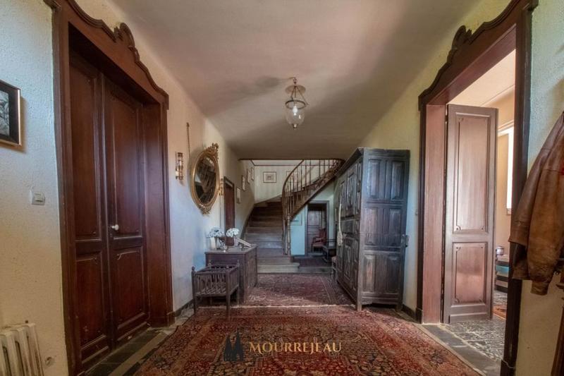 Propriété - 550 m² - 19 pièces