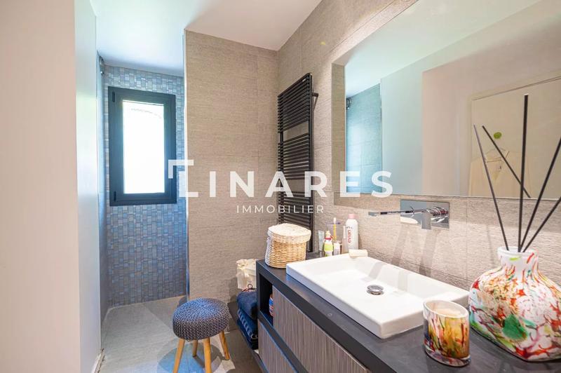 Maison - 350 m² - 4 pièces