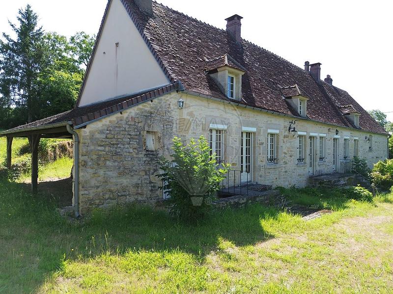 Maison - 237 m² - 8 pièces