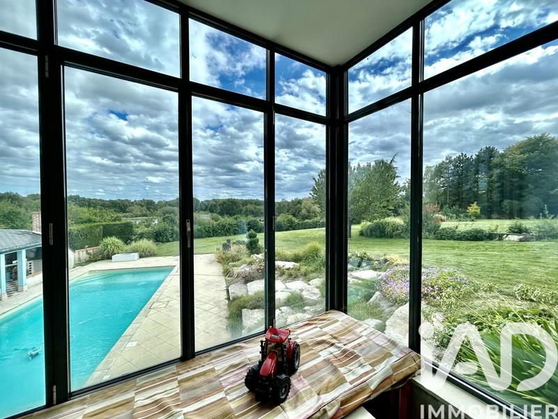 Maison - 360 m² - 10 pièces