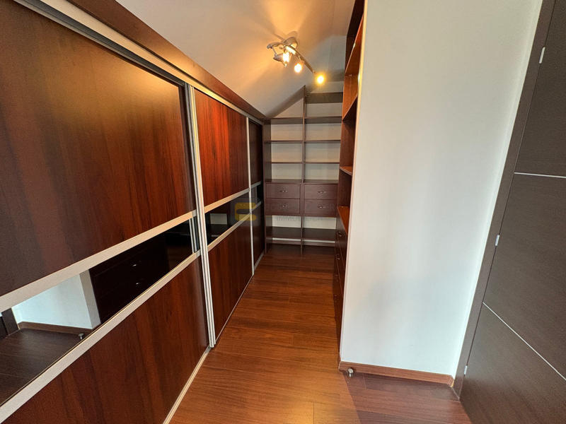 Maison - 149 m² - 5 pièces