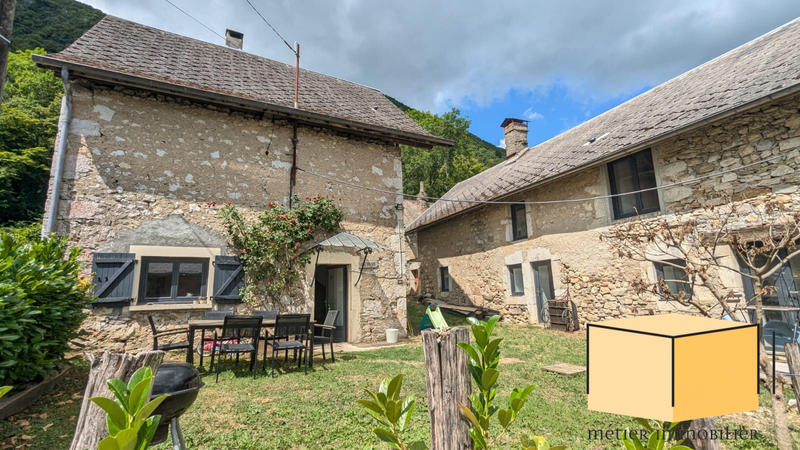 Maison ancienne - 220 m² - 9 pièces