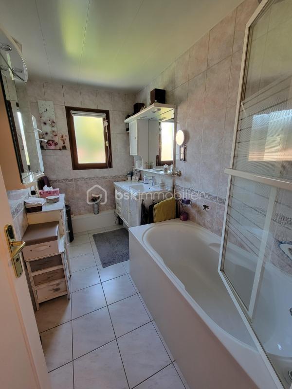 Maison - 92 m² - 5 pièces