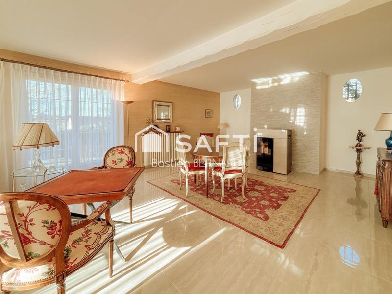 Maison - 196 m² - 6 pièces