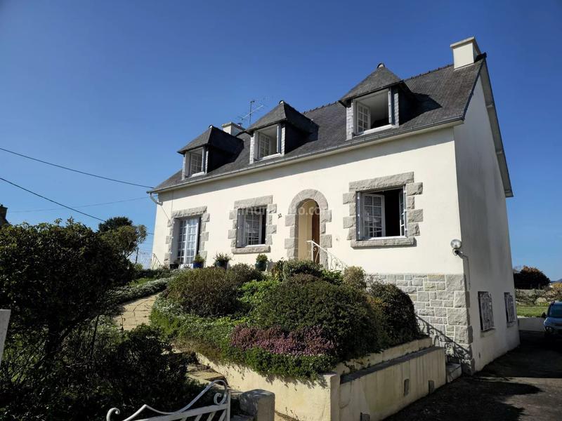 Maison - 140 m² - 8 pièces